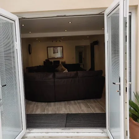 Dobbies Adults Only Boutique Apartment *