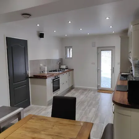 Dobbies Adults Only Boutique Apartment *